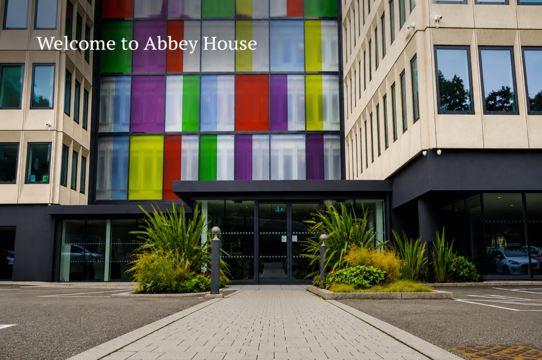 Welcome to Abbey House - PhysiPro Farnborough clinic entrance